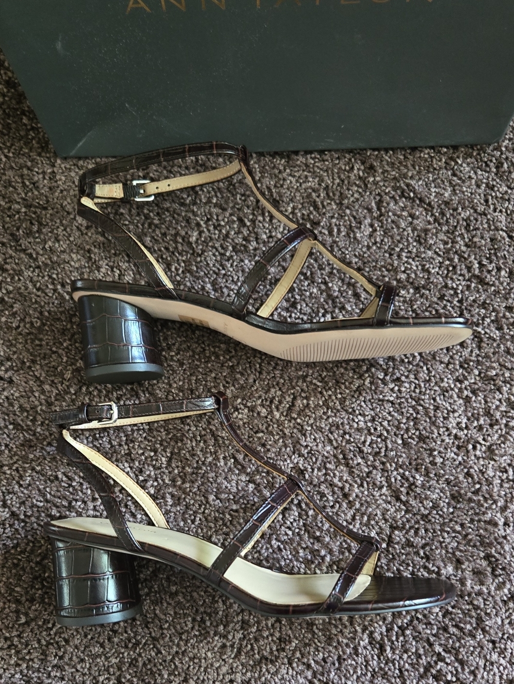 NEW Ann Taylor Brown Block Heel T Strap Sandal 8 - Picture 5 of 7